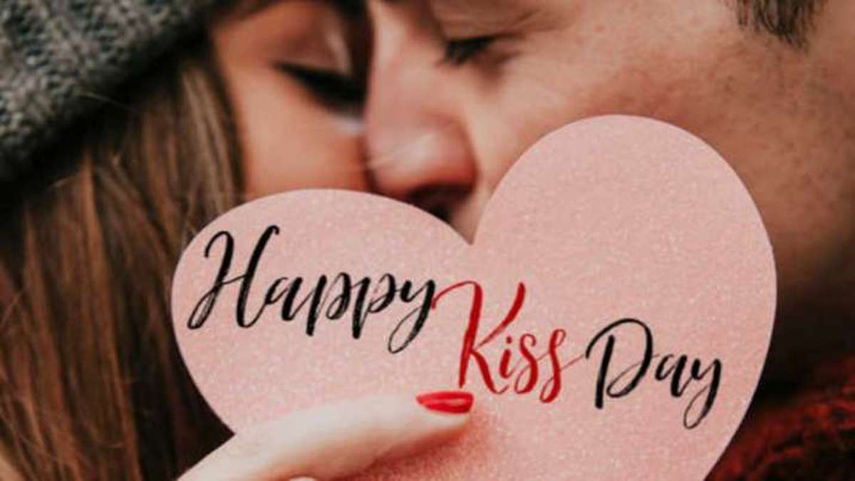 Happy Kiss Day 2022: जानें 'किस' करने के फायदे ...