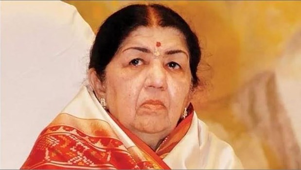 Lata Mangeshkar Health Update: लता मंगेशकर की बिगड़ी तबीयत, ICU में वेंटिलेटर पर किया गया शिफ्ट