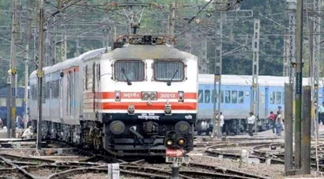 रेल में सफर करने वालों के लिए खुशखबरी, Indian Railway की ये सुविधाएं हुई बहाल