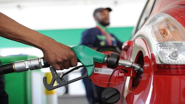 Petrol Diesel Price Today: आज फिर बढ़े तेल के दाम, दिल्ली में 104.61 रुपये का हुआ पेट्रोल