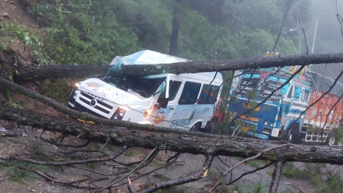 Himachal Rain:हिमाचल में 2 दिन के भीतर 60 लोगों की मौत, बादल फटने और लैंडस्लाइड की 170 घटनाएं