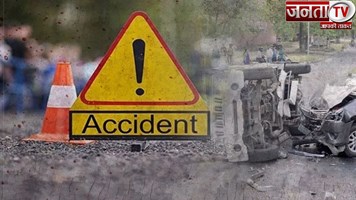 अलीगढ़ में तगड़ा एक्सीडेंट, ड्राइवर को आई झपकी के कारण ट्रक में घुसी बस, दो की मौत, 31 घायल