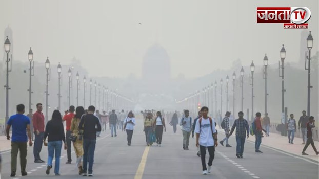 खांसी से घिरी Diwali, Delhi में रहने वाले लोगों के स्वास्थ्य पर पड़ा असर- जानिए क्यों?