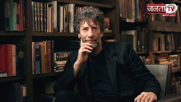 ब्रिटिश लेखक Neil Gaiman पर लगे नए यौन शोषण और दुर्व्यवहार के आरोप: रिपोर्ट