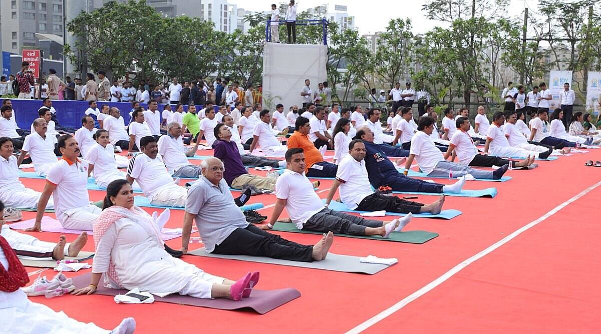 UN में योग करके पीएम मोदी ने बनाया Guinness World Record, यहां देखें International Yoga Day की तस्वी