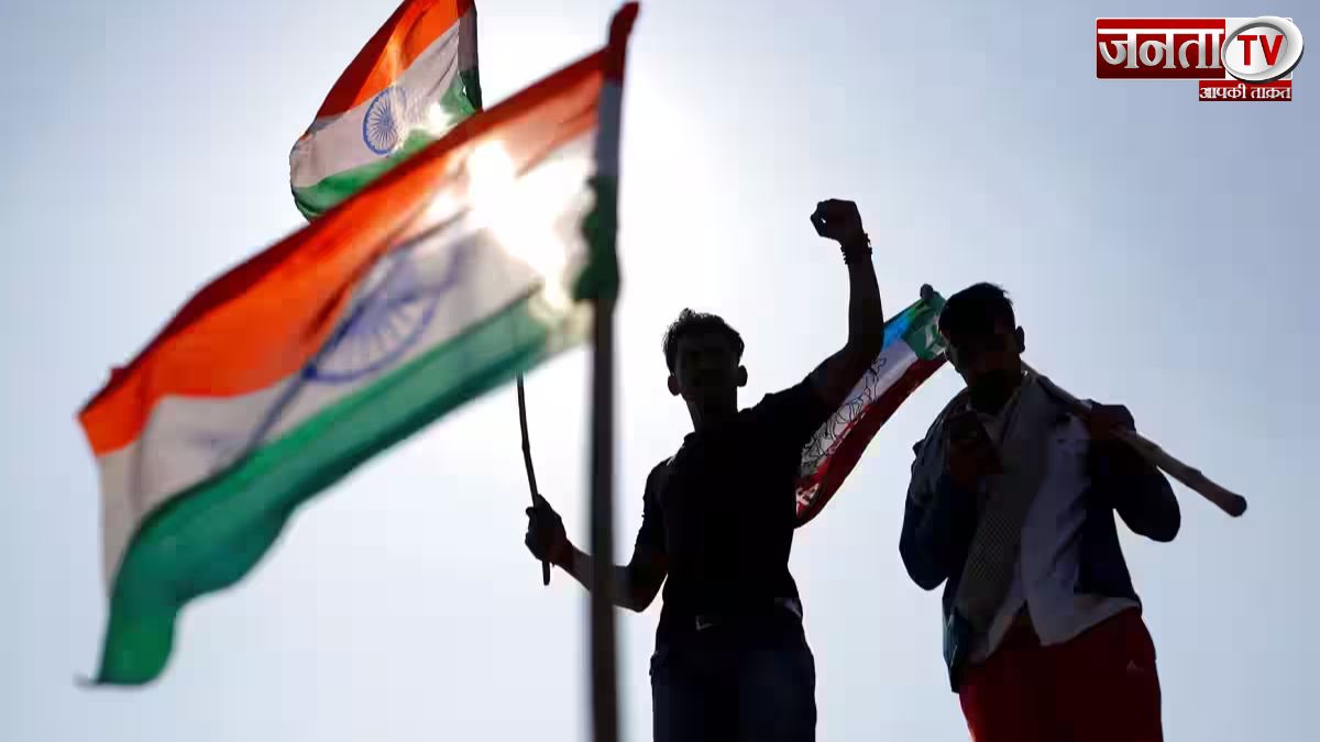 Independence Day 2024: तिरंगा कब बना भारत का राष्ट्रीय ध्वज? अपमान पर कितने साल की होती सजा?